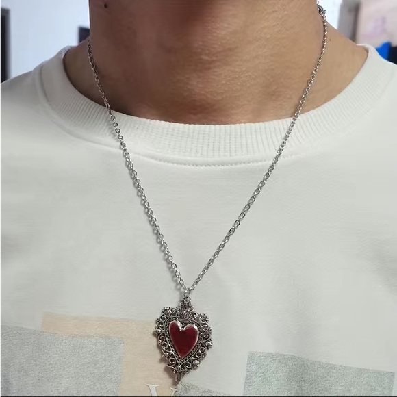 Red goth necklace - Picture 2 of 3